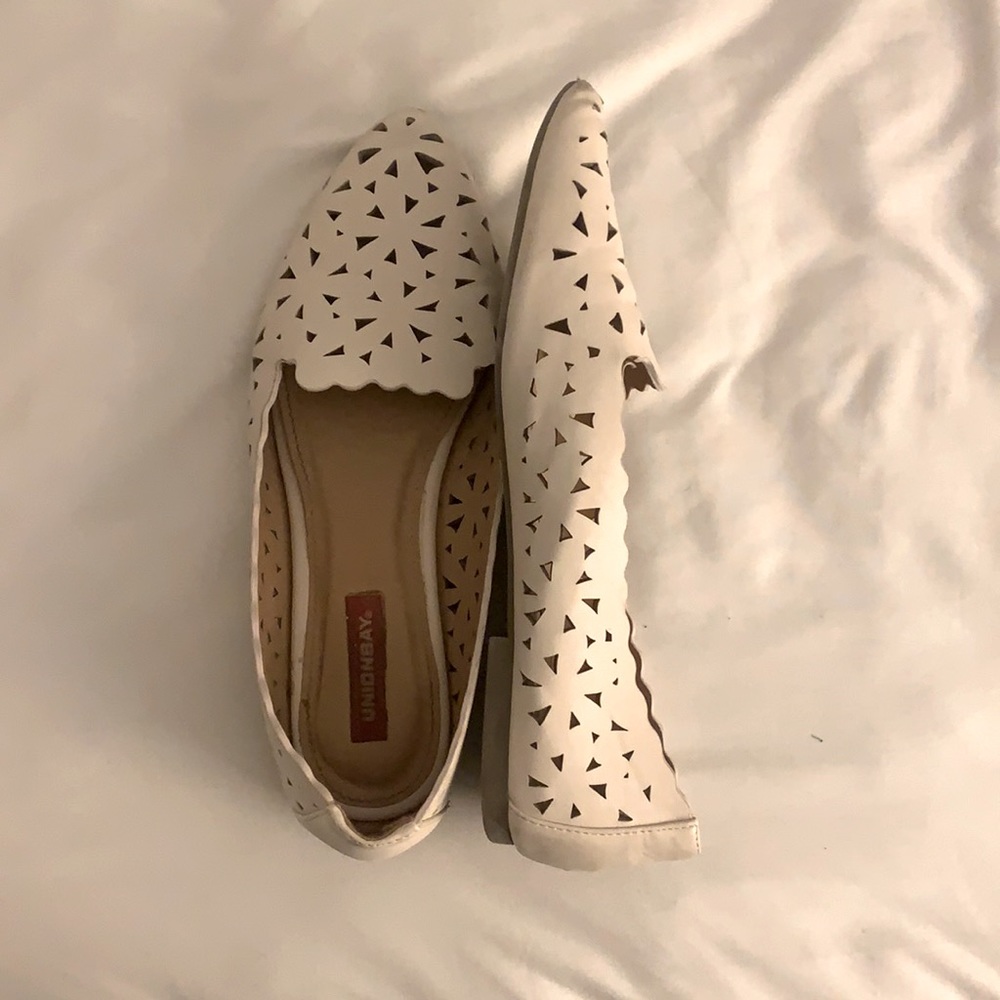They are size 8 and are a cream color